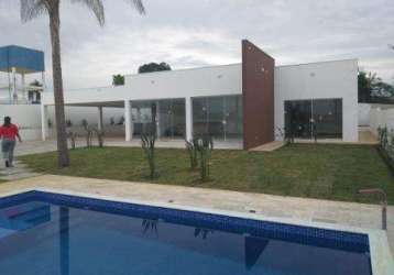 Venda de casa térrea no condomínio mont clair, em santa isabel/sp, 260m² com 03 quartos, sala ampla, cozinha, churrasqueira e piscina. consulte-nos.