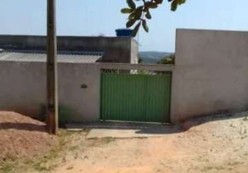 Casa para vender com 02 quartos no bairro melo viana em esmeraldas