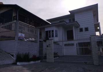 Casa com 3 quartos à venda na servidão emílio r e reddin, 88, anita garibaldi, joinville, 210 m2 por r$ 700.000