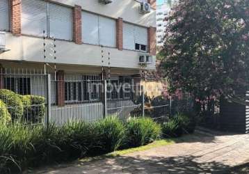 Apartamento com 3 quartos à venda na travessa angustura, 47, moinhos de vento, porto alegre por r$ 490.000