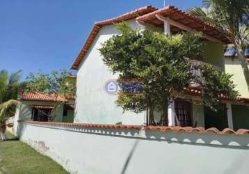 Casa em condomínio fechado com 3 quartos à venda na rua moacir valle dos santos, ponta negra, maricá, 180 m2 por r$ 480.000