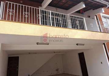 Vende excelente casa com piscina e churrasqueira no bairro cidade nova