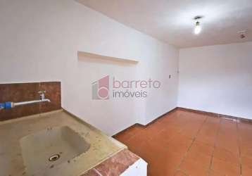 Casa para locação ou venda em jundiaí sp bairro vila arens ii 30m² 1 dorm. sala e cozinha integradas. 1 banheiro. 1 vaga!