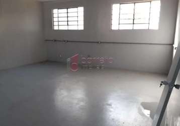 Salão estilo galpão comercial para locação em jundiaí sp bairro caxambu 151m² espaço amplo, salas para escritório. cozinha. banheiros. 1 vg!