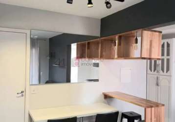 Apartamento térreo (garden) semi mobiliado para locação, residencial paraíso no jardim das acácias em várzea paulista/sp