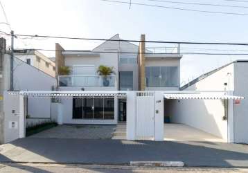 Casa tipo  para venda com 4 quartos, 342m²