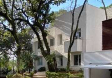 Casa em condomínio  para venda com 4 quartos, 608m²