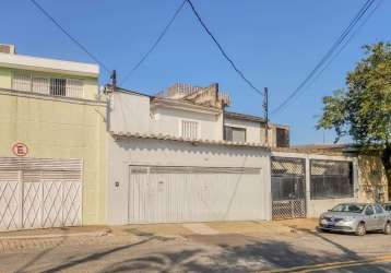 Sobrado  para venda com 3 quartos, 180m²