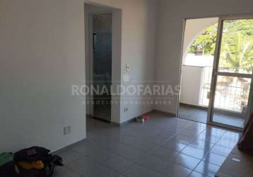 Apartamento a venda sendo 2 qurtos . 1 sala ,1 banheiro 1 vaga de garagem coberta