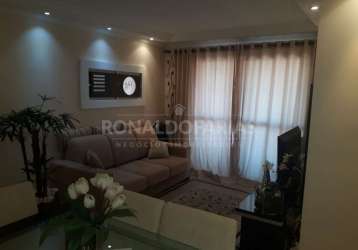 Apartamento a venda com 03 dormitórios sendo 01 suíte no campo grande