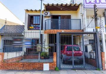 Casa com 7 quartos à venda na rua livramento, 381, santana, porto alegre por r$ 790.000