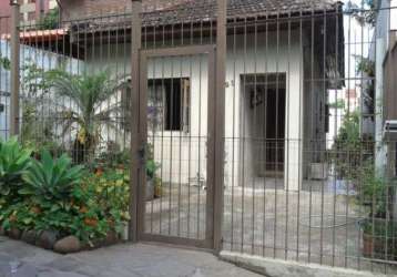 Casa com 1 quarto à venda na rua doutor freire alemão, 891, mont serrat, porto alegre por r$ 1.300.000