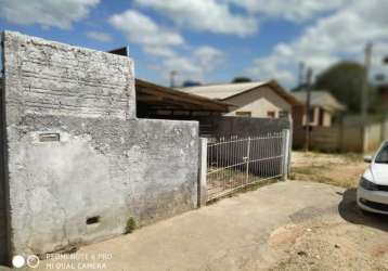 Casa de frente para rua 
imóvel com 4 casas para