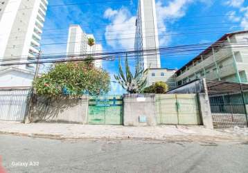 Casa com terreno comercial na parquelândia