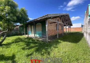 Casa localizada em região de moradores