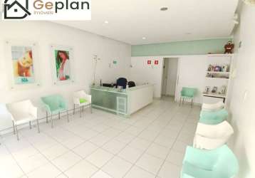 Excelente casa comercial, 4 salas, 4 banh, 2 vagas, 176m