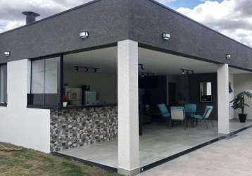 Casa com 3 quartos à venda na rua osorio dantas de vasconcelos, 425, jardim shangri-lá, atibaia por r$ 1.680.000