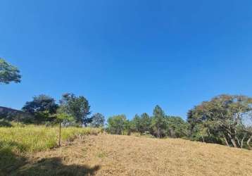 Terreno plano no condomínio estancia dos lagos em atibaia sp. são 1.500 m2 totalmente aproveitável e plano, uma vista linda e excelente localização.