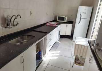 Casa vila hortência composta por: 5 kitinets cada um composto por cama de casal, guarda roupas, geladeira, fogão, pia com gabinete, microondas, ventil