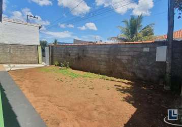 Casa para venda em serra azul-sp no santa cruz, 3 dormitorios, amplo quintal, 3 vagas em 242 m2 de área total