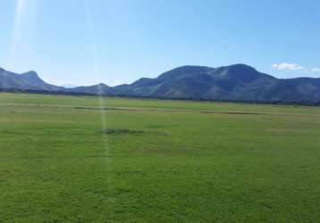 Excelente fazenda para venda em saquarema-rj com 240 hectares, ideal para empreendimentos de lazer ou industrial, beira da pista