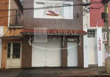 Loja para venda ou locação no centro, ideal para empresas, são 175 m2 de area construída com salao, salas e cozinha em frente aos correios