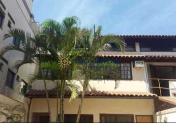 Casa de rua - triplex / residencial / recreio dos bandeirantes