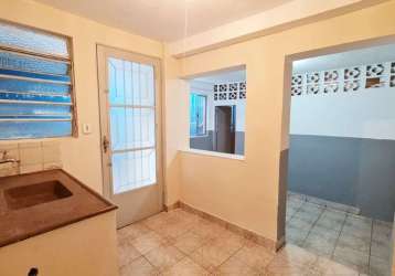 Casa com 01 dormitório - aluguel r$ 700/mês (davl)*  - cidade patriarca - são paulo/sp - 35 metros quadrados.