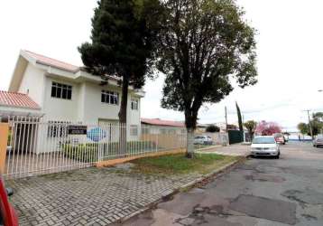 Sobrado com 210m² 4 quartos, à venda, no bairro uberaba em curitiba