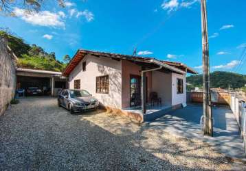 Casa com 3 quartos à venda no limeira baixa, brusque  por r$ 450.000