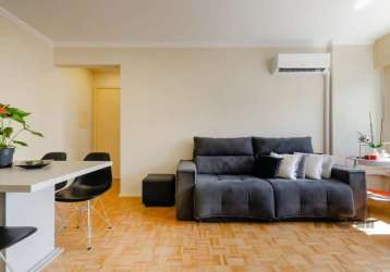 Apartamento com 2 dormitórios, 1 dependência, 2 banheiros, portaria, jardim, e ambiente amplo, aconchegante, iluminado, arejado e com garagem. ideal para quem frequenta o beira rio, próximo ao barra s