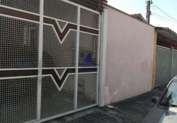 Casa com 2 quartos à venda na vila edmundo, taubaté  por r$ 290.000