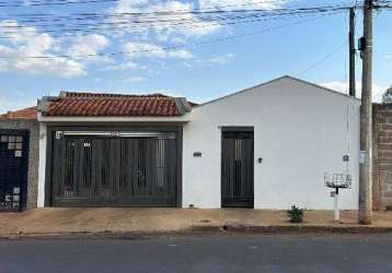 Casa à venda 1 quarto, 2 vagas, 10m², jardim dos ipes, pradopolis - sp