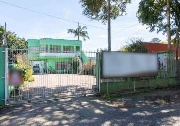 Excelente oportunidade de casa à venda na avenida da serraria!&lt;br&gt;localizada em uma região com boa infraestrutura e frente a fundos.&lt;br&gt; próxima a comércios, escolas e fácil acesso a trans