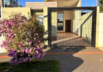 Casa à venda com piscina em maringá!