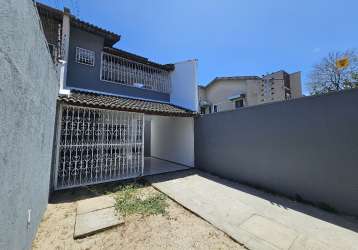 Casa duplex com 3 quartos no eusébio! oportunidade