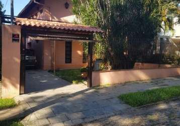 Sobrado de 264,10 m², com 03 dormitórios (sendo um deles uma suíte), para venda