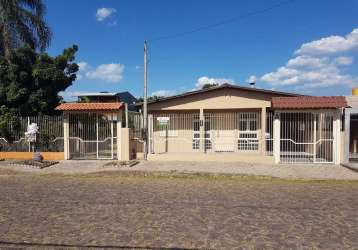 Casa de 200 m², com 03 dormitórios (sendo um deles uma suíte), para venda