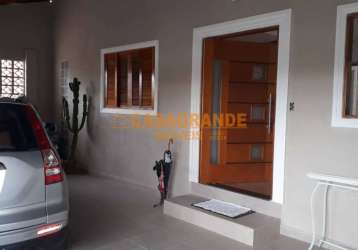 Casa com 03 quartos, 110m² na vila tesouro - sjc