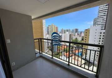 Lindo apartamento no condomínio pleno itaigara - 1/4 e sala com 45m² - nascente - andar alto - 1 vaga rotativa