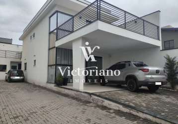 Sobrado 215m² 3 dorm. 1 suíte área comercial - villa branca -aceita permuta