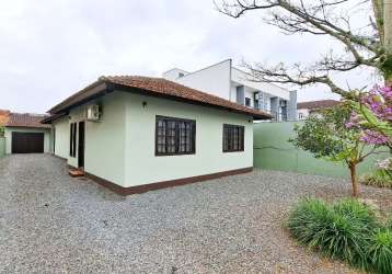 Casa plana com 4 quartos à venda no bairro iririú em joinville-sc, por r$ 550.000.00.