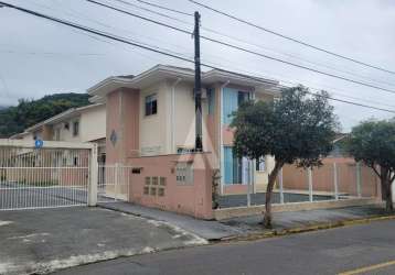 Casa em condomínio fechado com 3 quartos à venda na rua vereador guilherme zuege, --, pirabeiraba, joinville por r$ 1.100.000