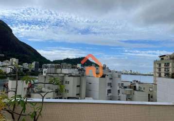 Cobertura duplex com vista para lagoa