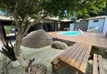 Casa alto padrão com piscina e vista para o mar - praia de fora em palhoça/sc