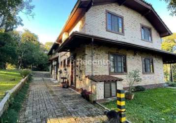 Casa geminada com 03 suítes em condominio fechado , lagos de gramado, gramado - rs