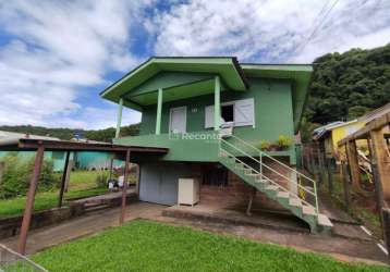 Casa de 03 dormitórios no bairro varzea grande , várzea grande, gramado - rs