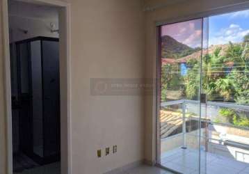 Open house vende casa duplex em itaipu, 2 suítes, varanda, com piscina e vaga. oportunidade!