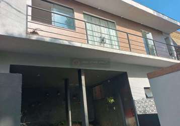 Open house vende casa no village de itaipu com 3 suites