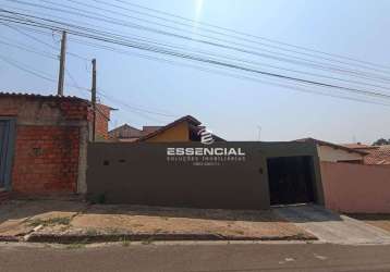 Casa com 2 dormitórios à venda, por r$ 230.000 - comerciários iii - botucatu/sp